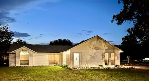 Relaxing 4 bedroom residential home with  a  pool