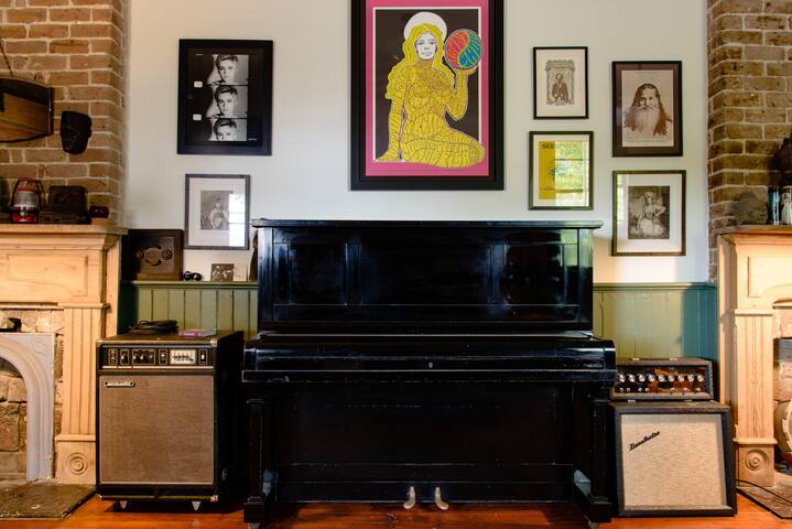 Greenhouse Camelback in the Bywater gallery image 5