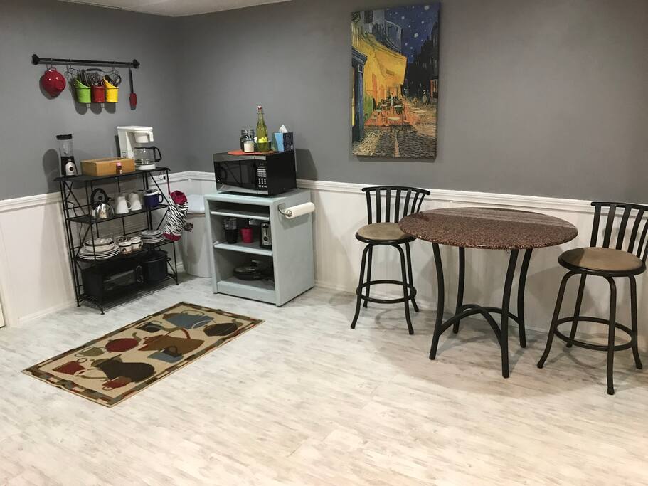 Kitchen/eating area