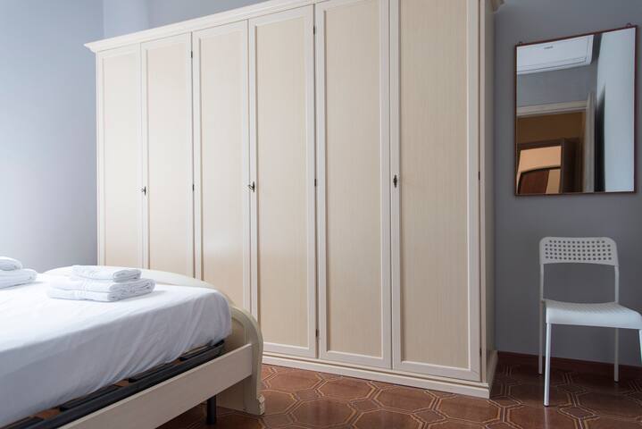 YouHosty – Marche 31 A gallery image 3