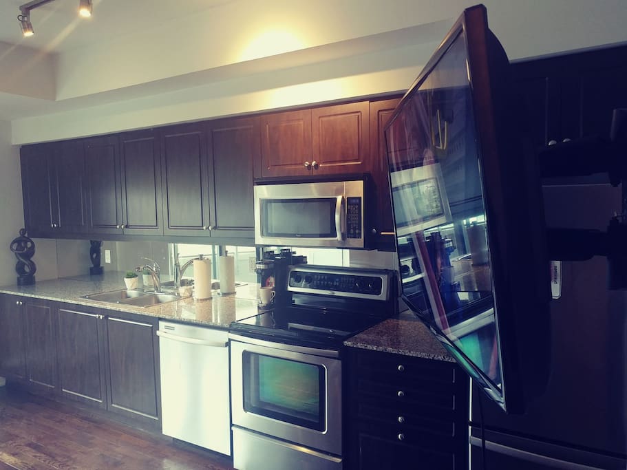 Mounted Smart TV - Netflix,Youtube & More