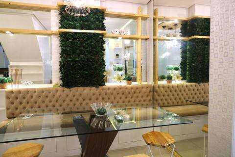 House of Citiflora Unit A&B w/ Roofdeck & Karaoke