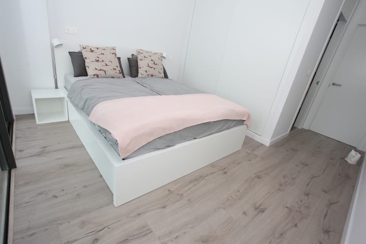 غرفة النوم 1