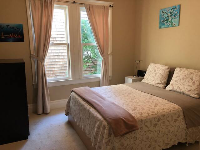 2BR North Beach – Perfect for Business or Leisure gallery image 4