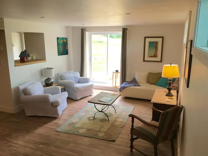 Charming Cherry Valley Retreat - Picton