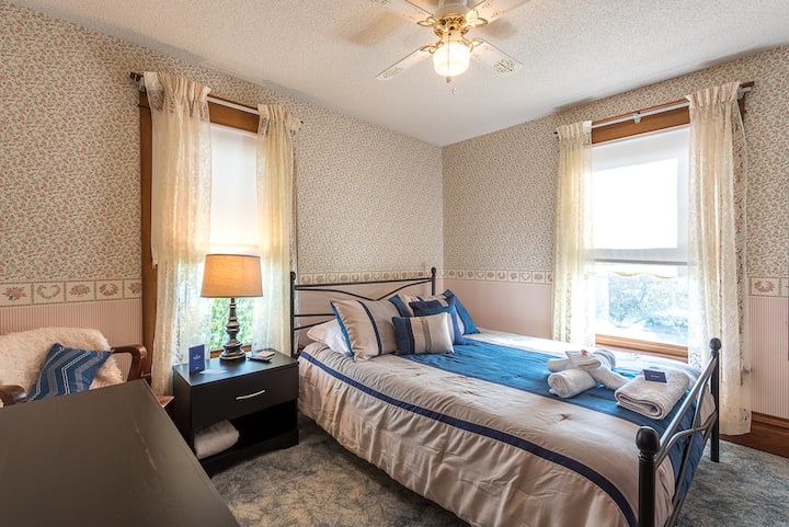 Luke's Birds Eye View Room