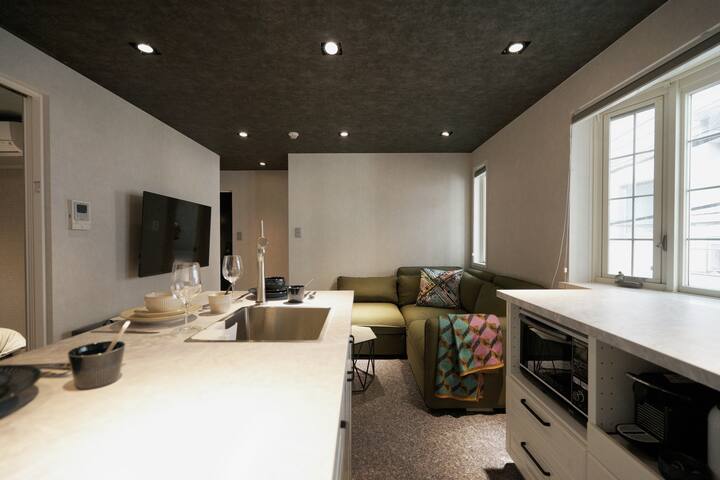 Real Life AOYAMA 2BR suite 5pax 3bed 3min metro gallery image 5