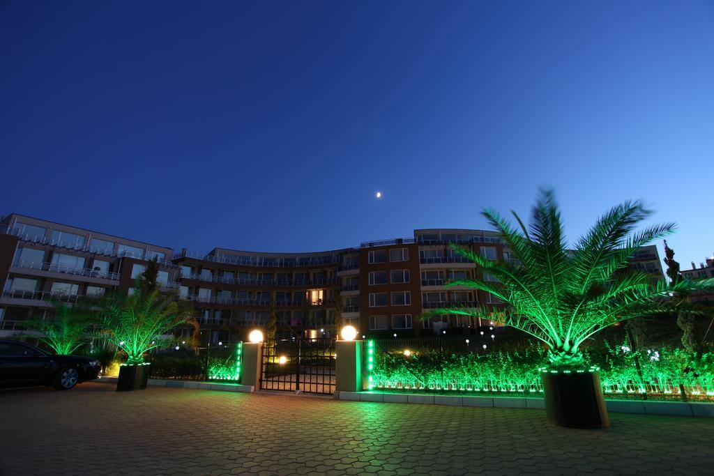 The main entrance of The Private Sunny Island Complex