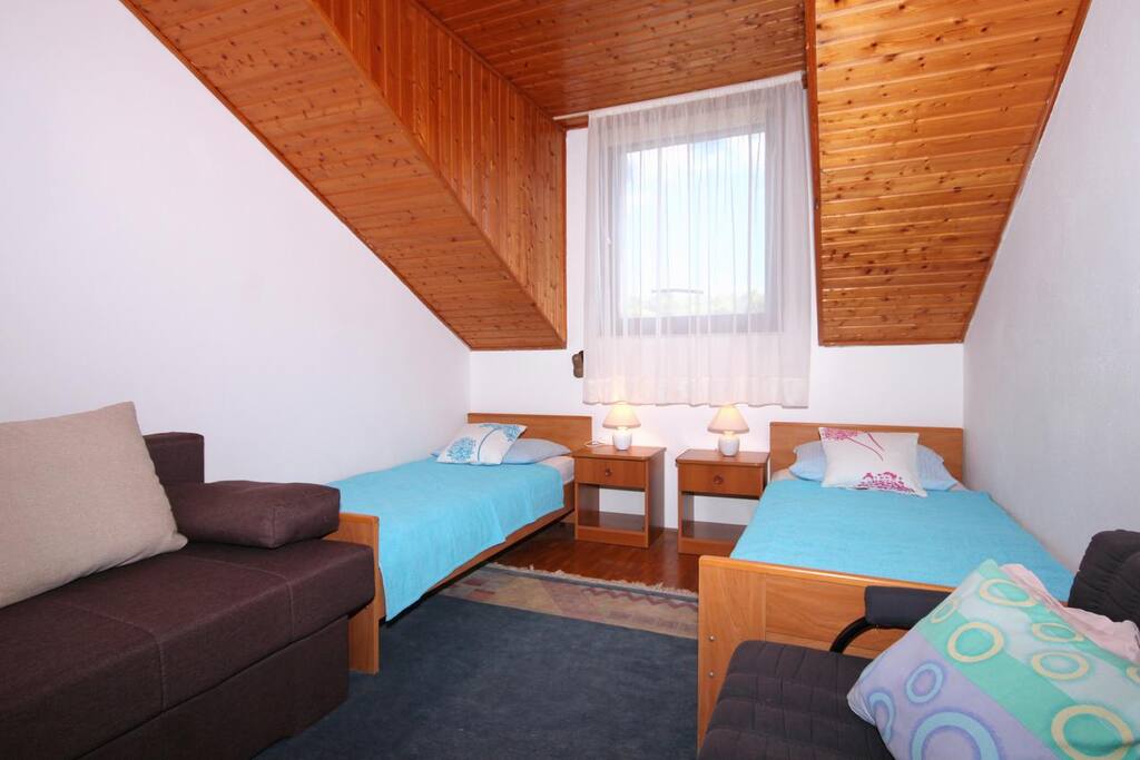 Living room, Surface: 16 m²