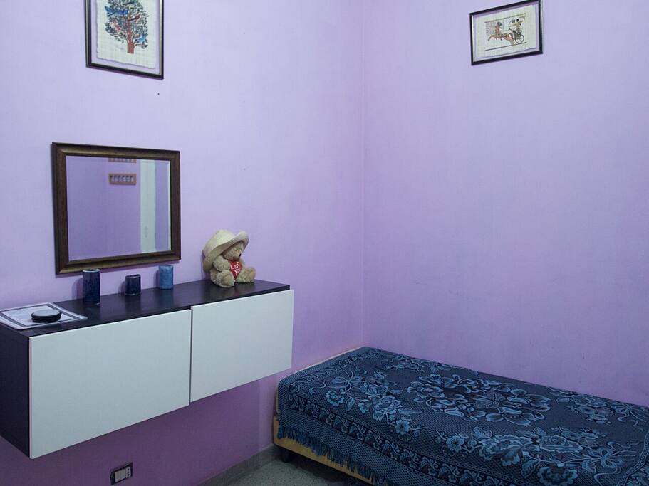 Room (1)