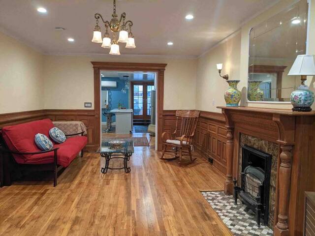 Beautiful Garden Apt-Historic Brooklyn Brownstone gallery image 2