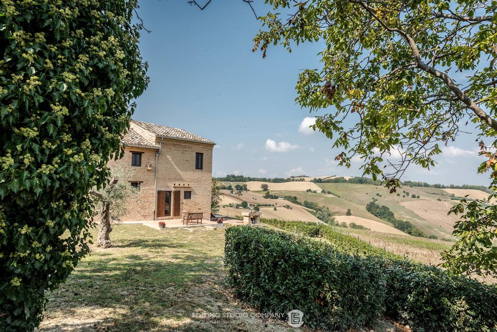 Casa Falcone looking towards Franca Villa d'Ete