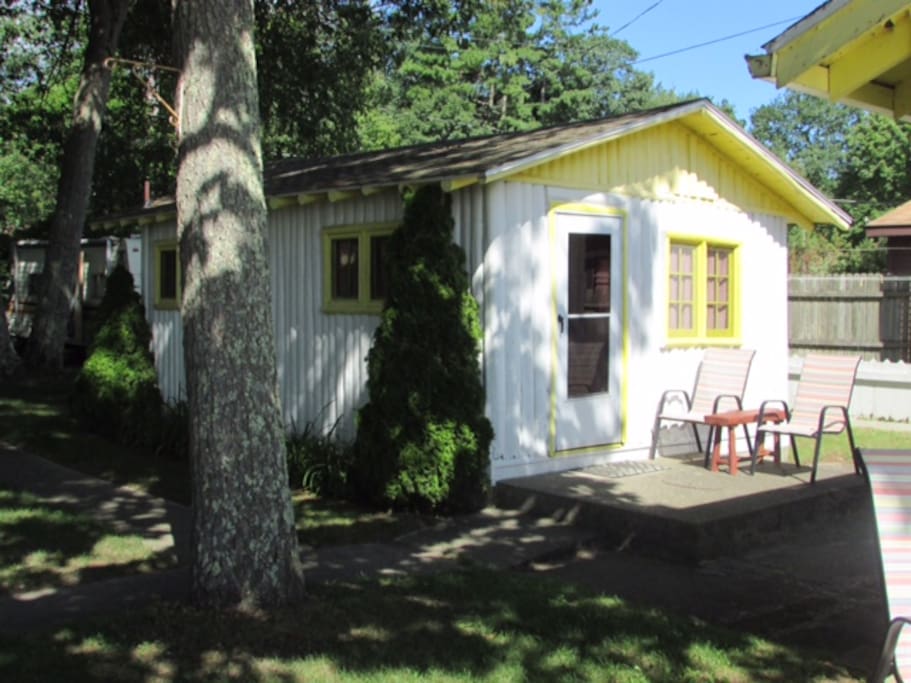 Cabin 3 entrance