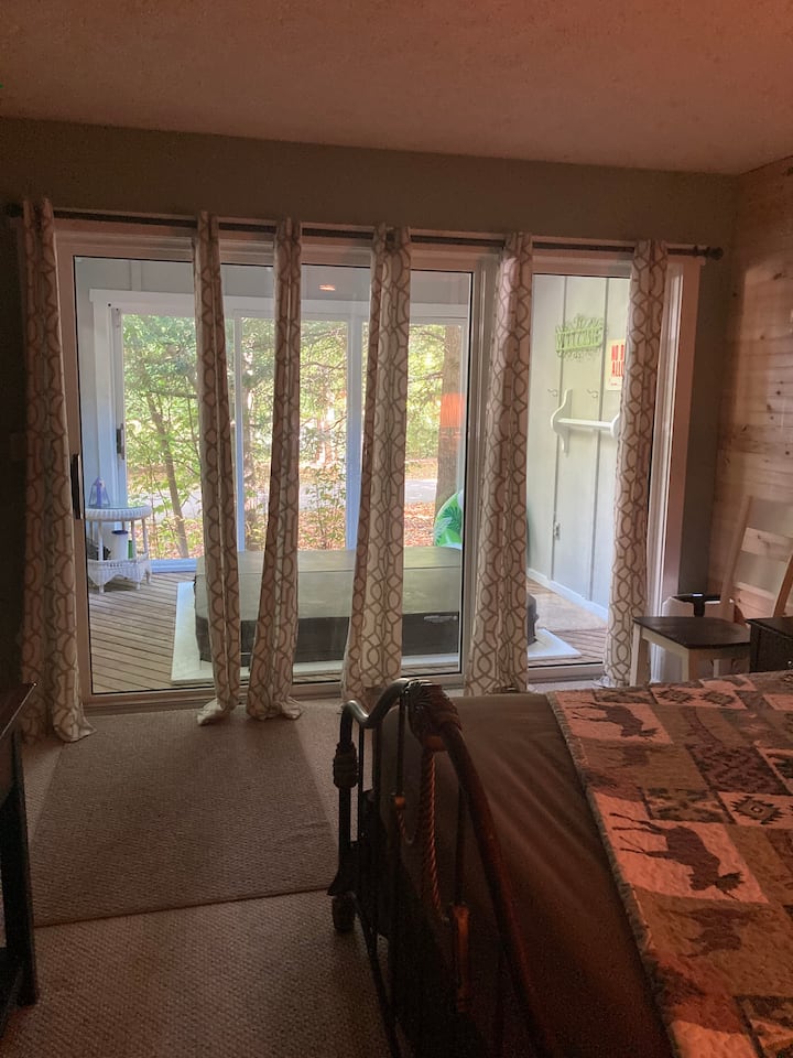 Основно легло с джакузи 