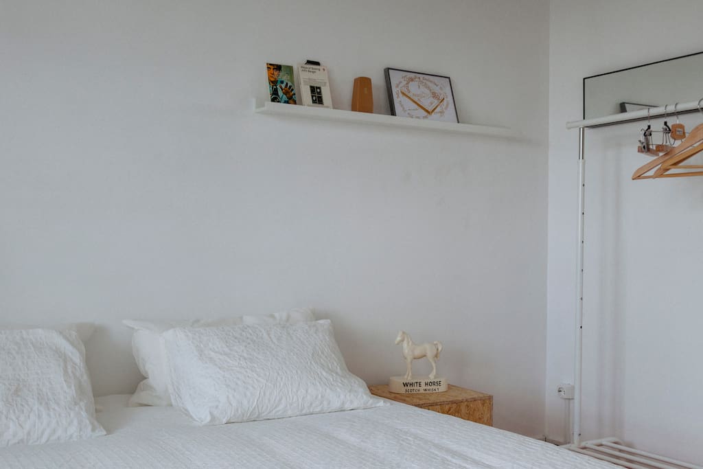 Bedroom Lic. 52919/AL