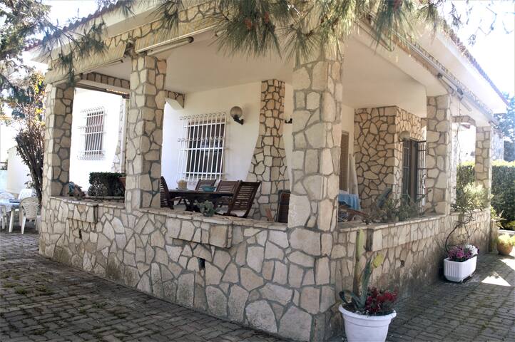 VILLA A CAMPOMARINO gallery image 2