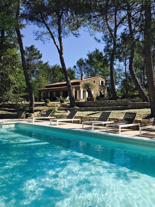 villa au milieu d'un parc de 5000 m2