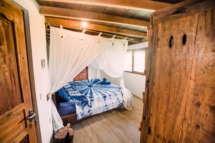 Bedroom #2 with 1 King double bed or 2 King singles. Bathroom and AC.