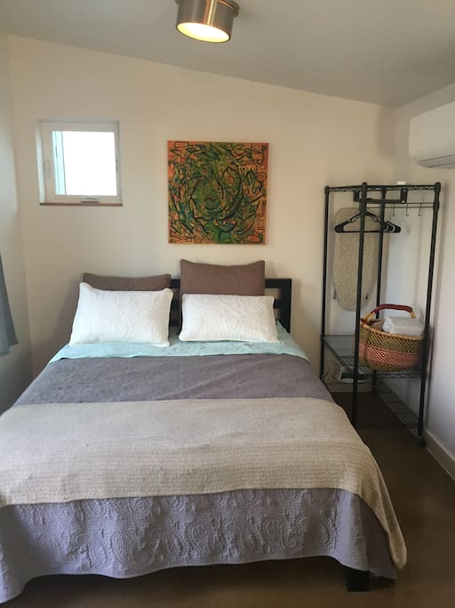 Super comfy queen size bed.