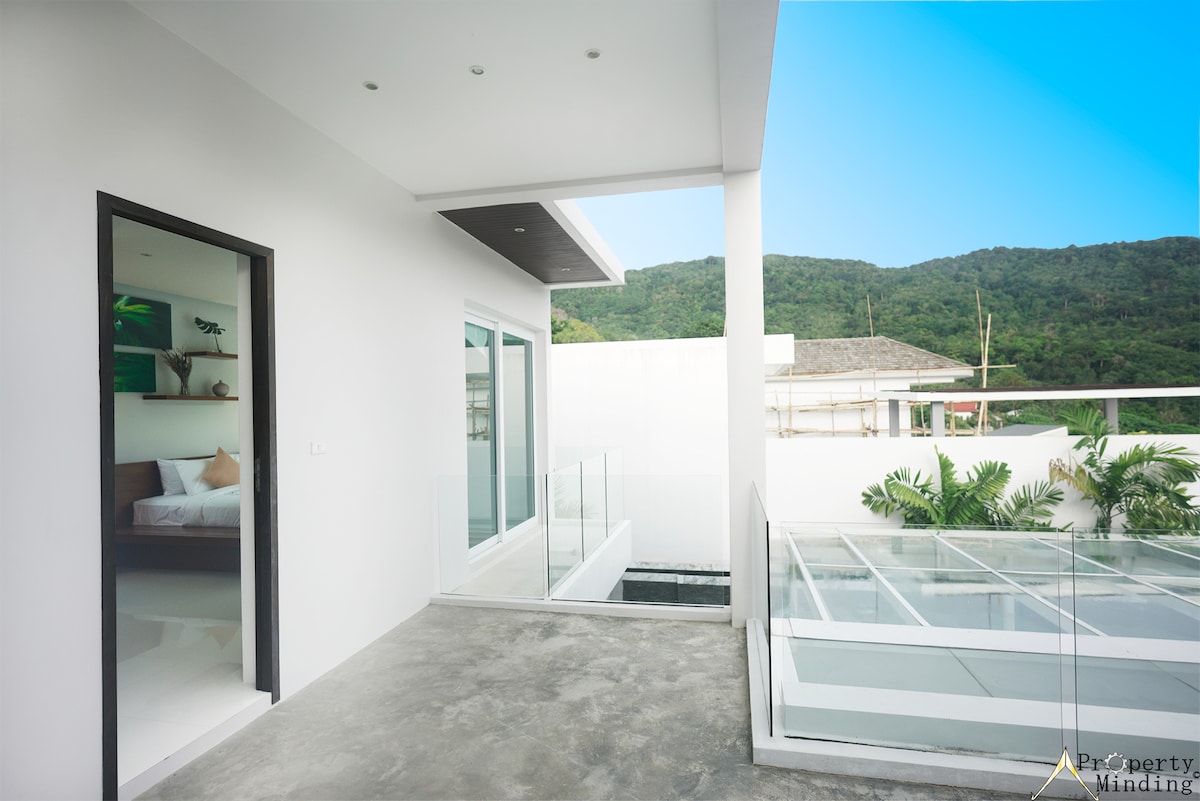 ห้องนอนใหญ่บนชั้นบน