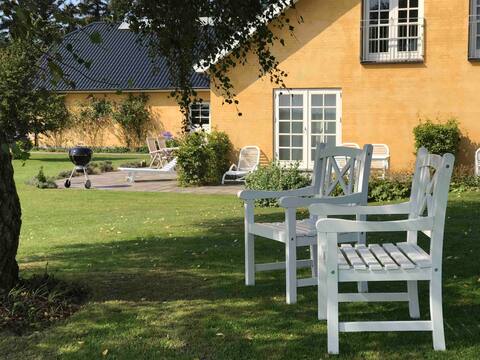 Svejgaard guesthouse by the sea, rural surroundings