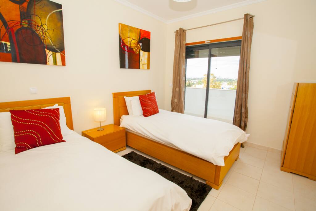 307 Twin Bedroom