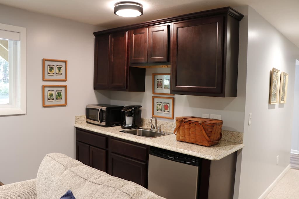 Kitchenette for beverages and snacks