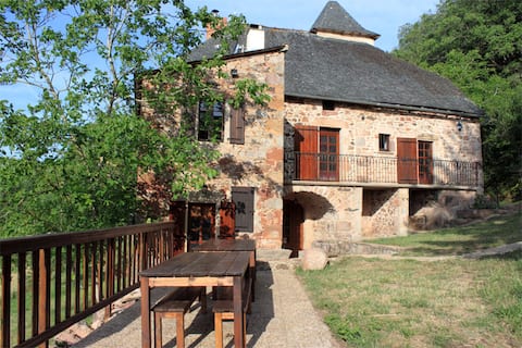 Cottage de Cournayres. Amazing view of Najac.