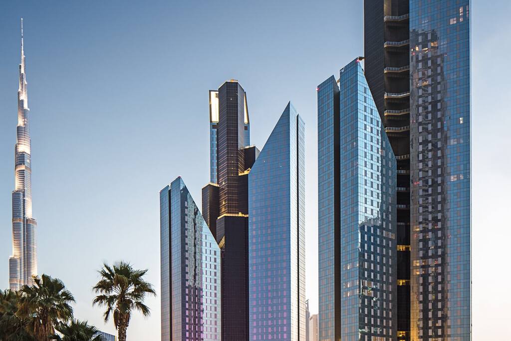 Burj Khalifa vie from Pool level