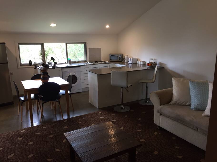 Recently installed kitchen with full oven and all facilites