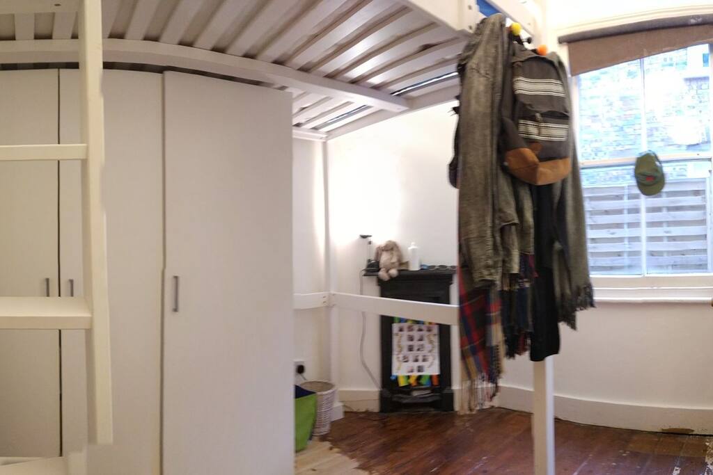 Bedroom. Space under the bed.
