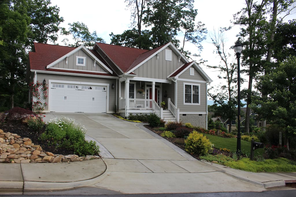 Your cottage, minutes from downtown Asheville & Biltmore