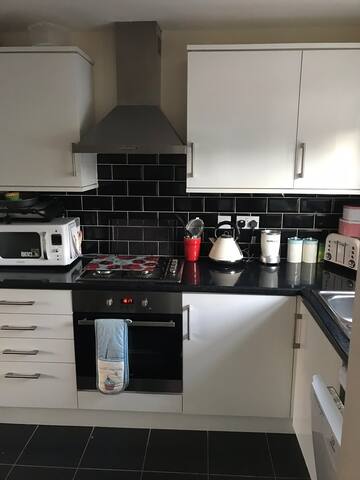 Private room in Castleford, preferably females.