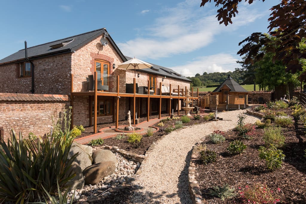 Front - Foxhill Lodge
