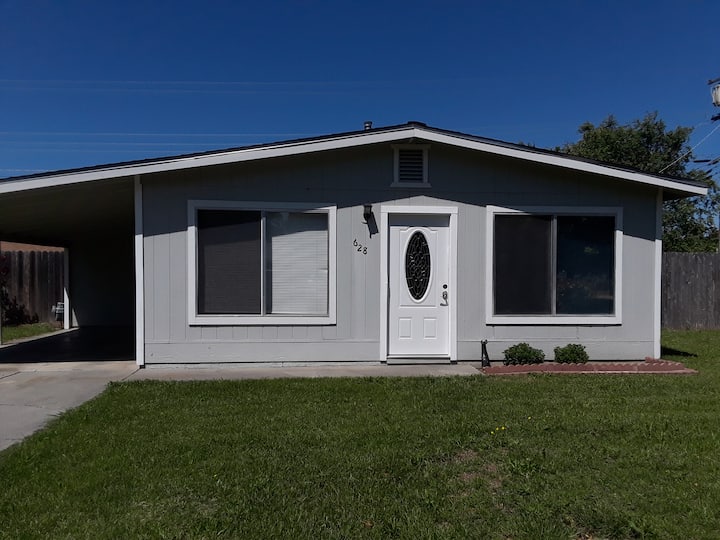 The Retreat awaits you... Houses for Rent in Corning, California