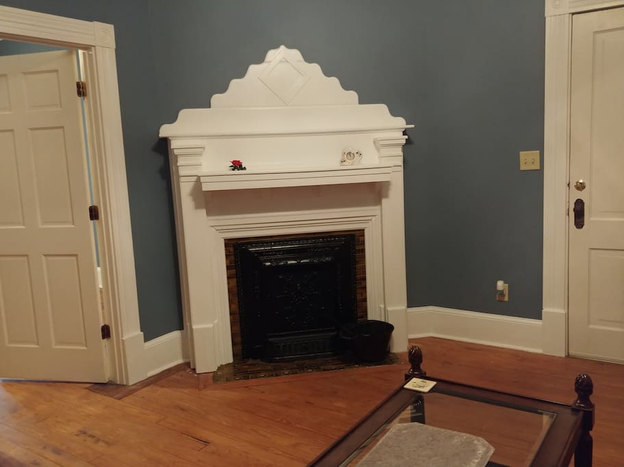 Living Room - Photo 3