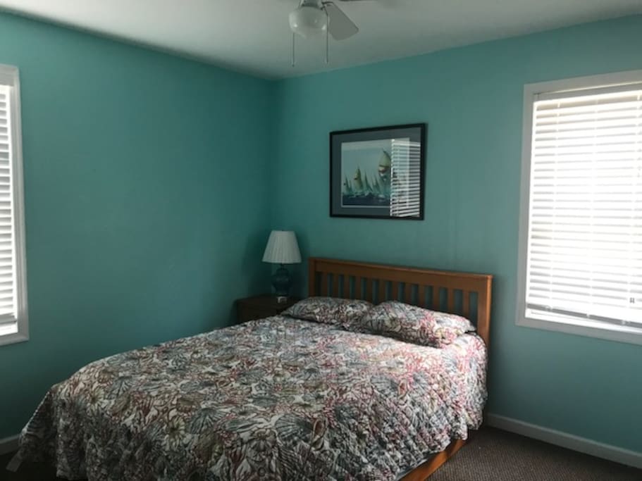 Full bed with full trundle sleeps 4