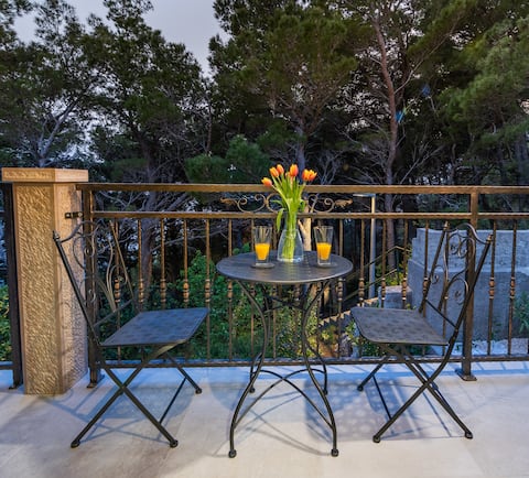 Top Airbnb: Studio Apartment with balcony - Villa AMore Brela in Općina Brela