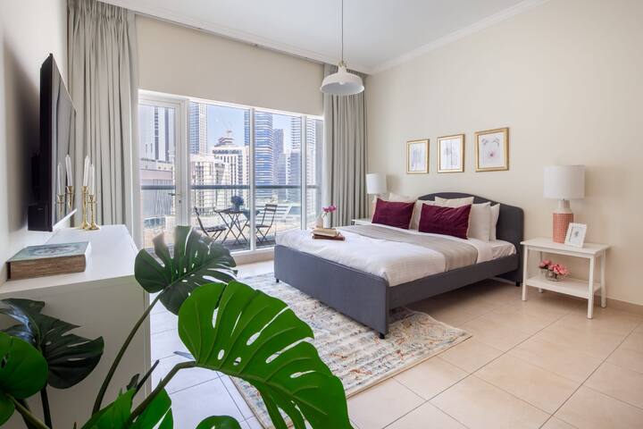 Beautiful Studio Apartment in Downtown Dubai - Lofts for Rent in Dubai, Dubai, United Arab Emirates