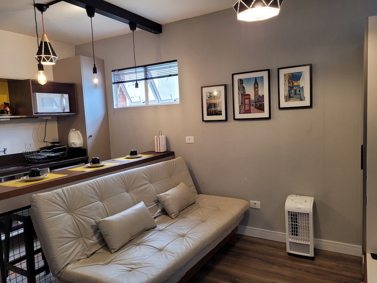 Imóvel de sucesso: Full retro studio, with garage, beautiful, central. em São Francisco