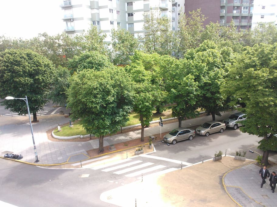 diagonal de los tilos (Shopping Los Gallegos)