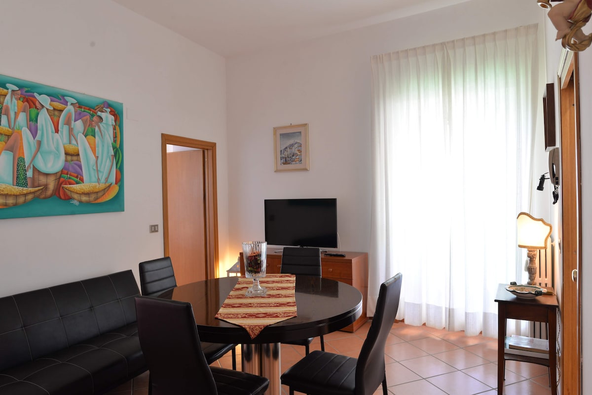 Propriété Airbnb réussie: 3 Guests - The Terrace of San Rufino Apartment à Assisi