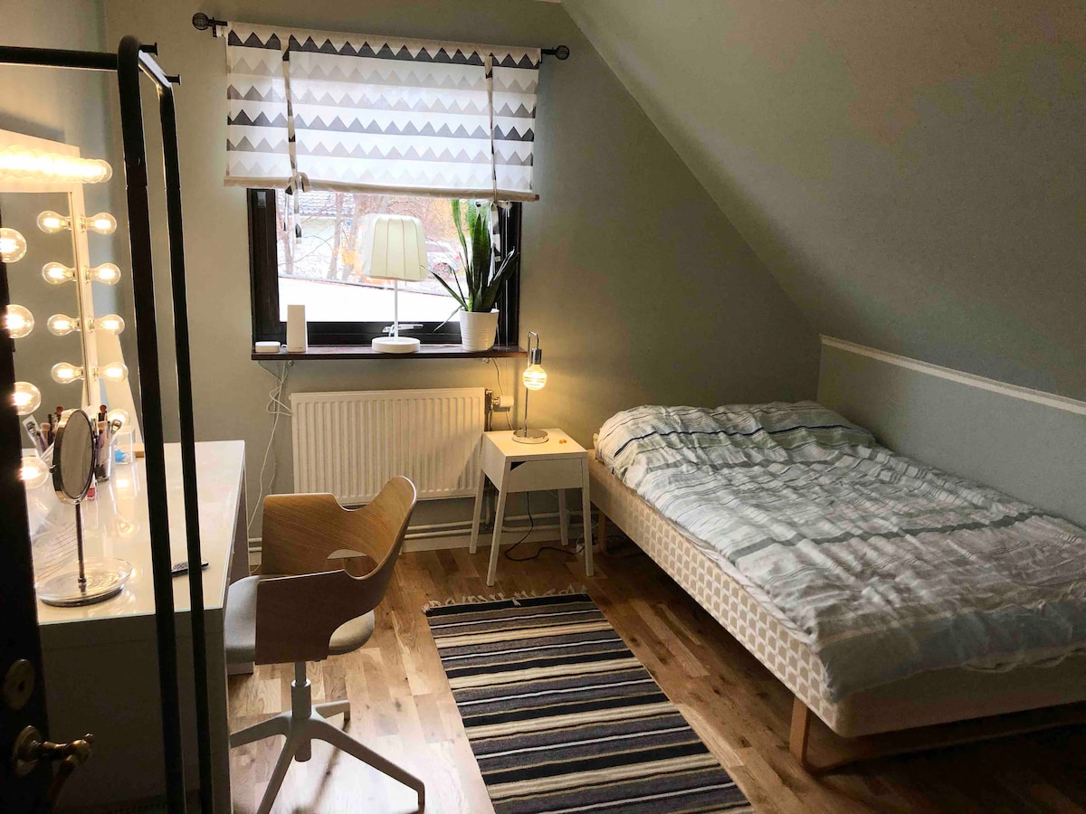 Spálňa na poschodí. 