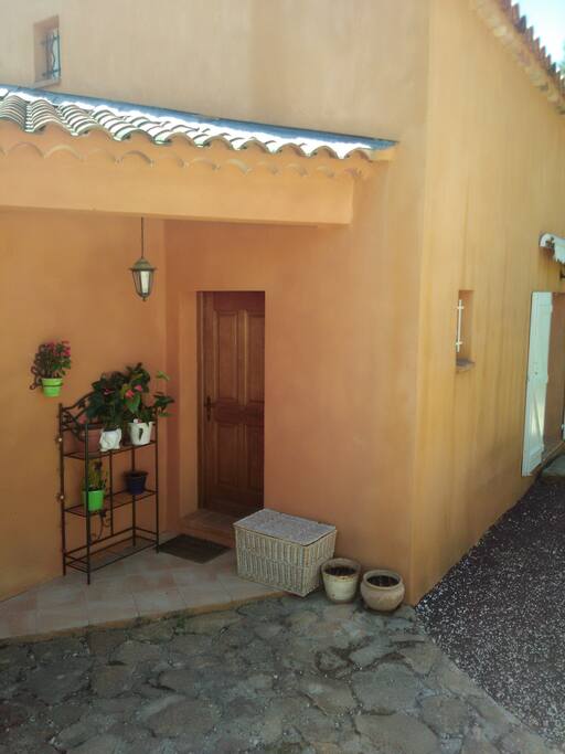 entrée principale maison de 90 m2