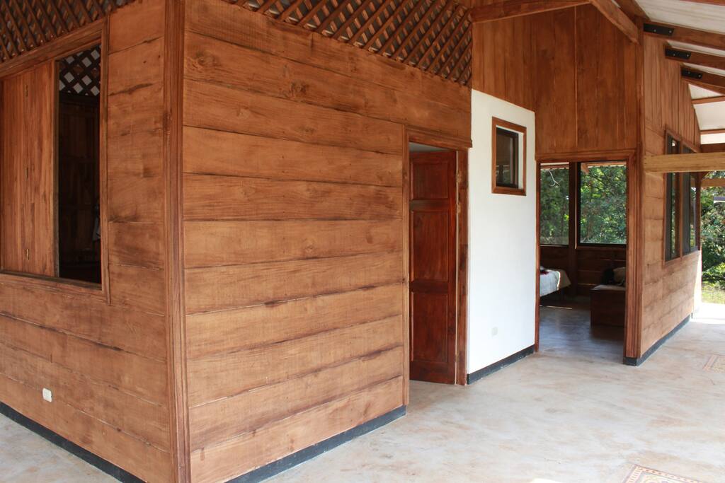 Cocina y entrada a la habitación