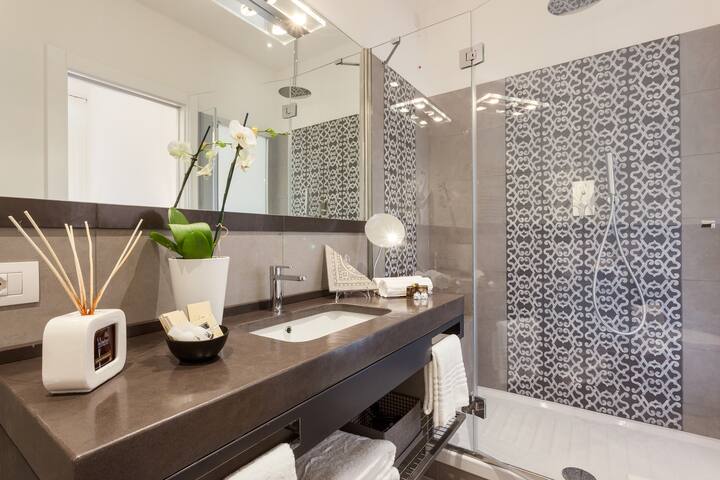 Family Rooms – 504 Corso Suites Roma gallery image 3