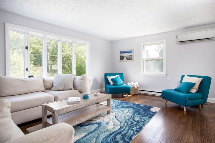 Take Paradise to the Beach! Newport East! gallery image 4