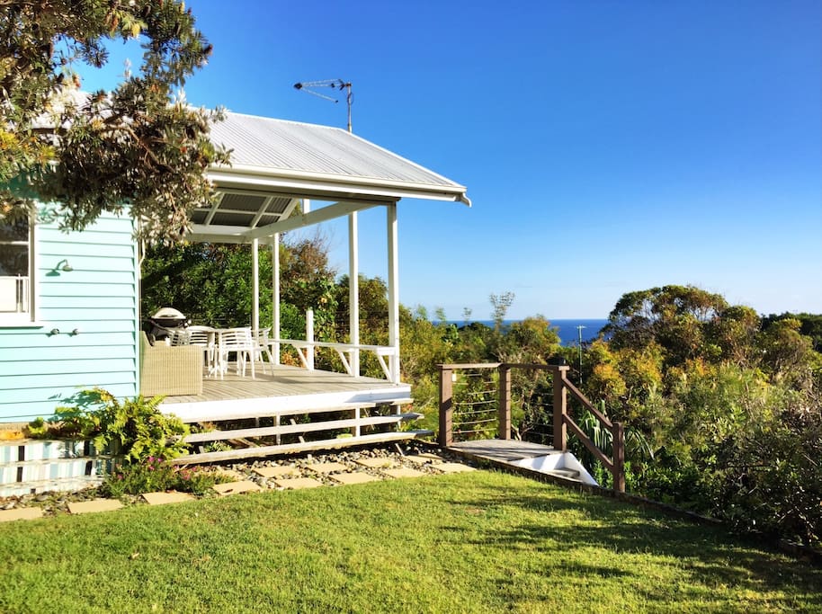 Lucinda Lodge Cottages for Rent in Point Lookout, Queensland, Australia