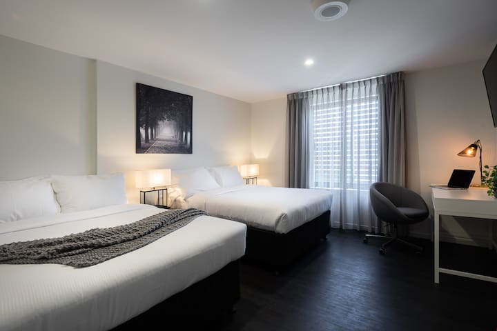 Ascot Budget – Modern 2 Bedrooms with Kitchen