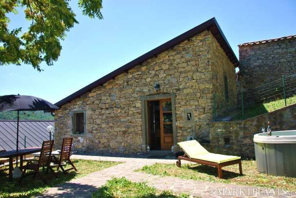 Villa Piastorla, Tuscany